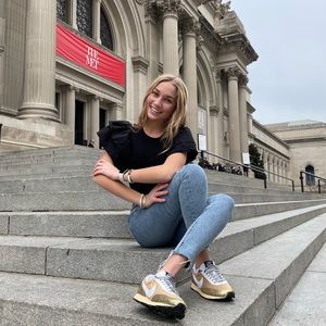 Meet your Posher, Annamarie